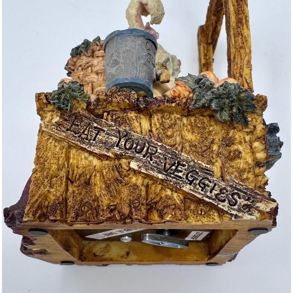 Boyds Bears & Friends – Amelia's Enterprise Carrot Juice Music Box – 1996 – 1E - Picture 5 of 9